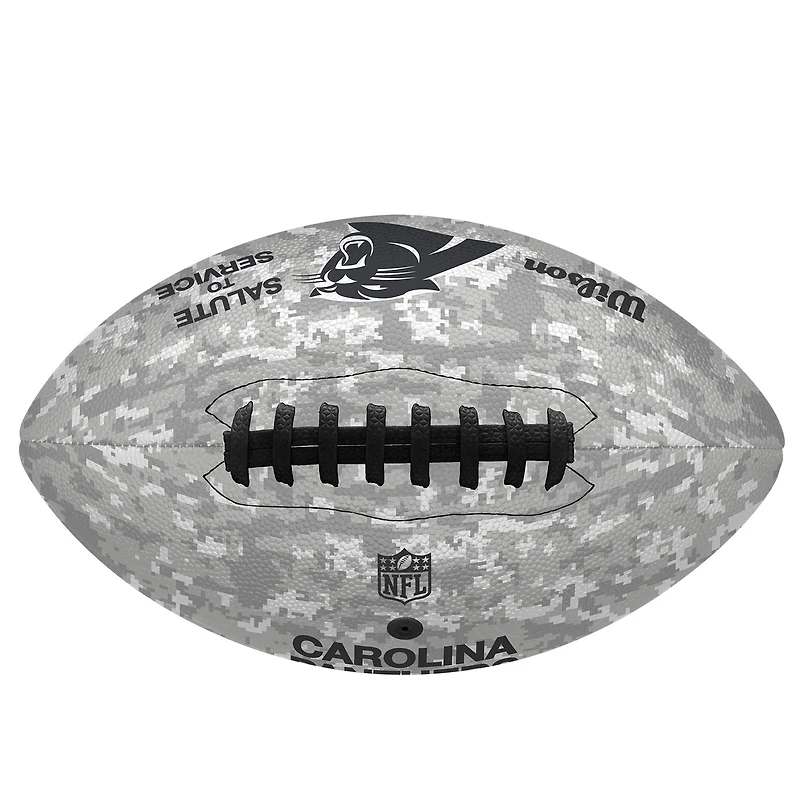Hommage des Carolina Panthers 2024 au service Wilson Pro Football