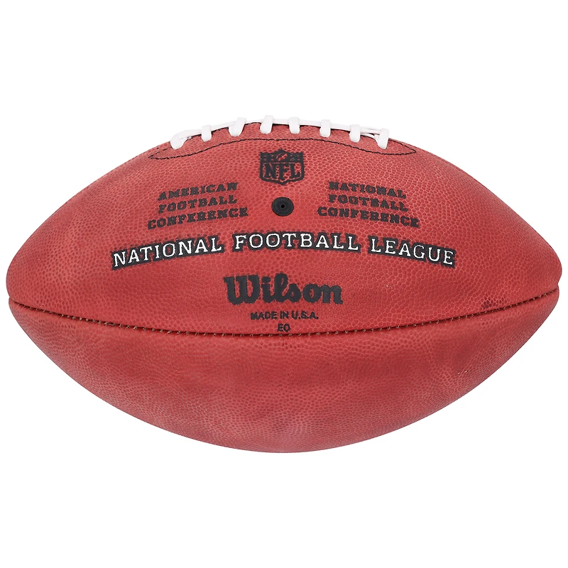 Ballon de football Wilson Duke en couleur, autographié par Kenny Pickett (Carolina Panthers).