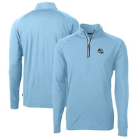 Pull-over bleu clair à fermeture éclair quart de tour pour homme, modèle Cutter & Buck, avec casque des Carolina Panthers, en tricot extensible et recyclé.