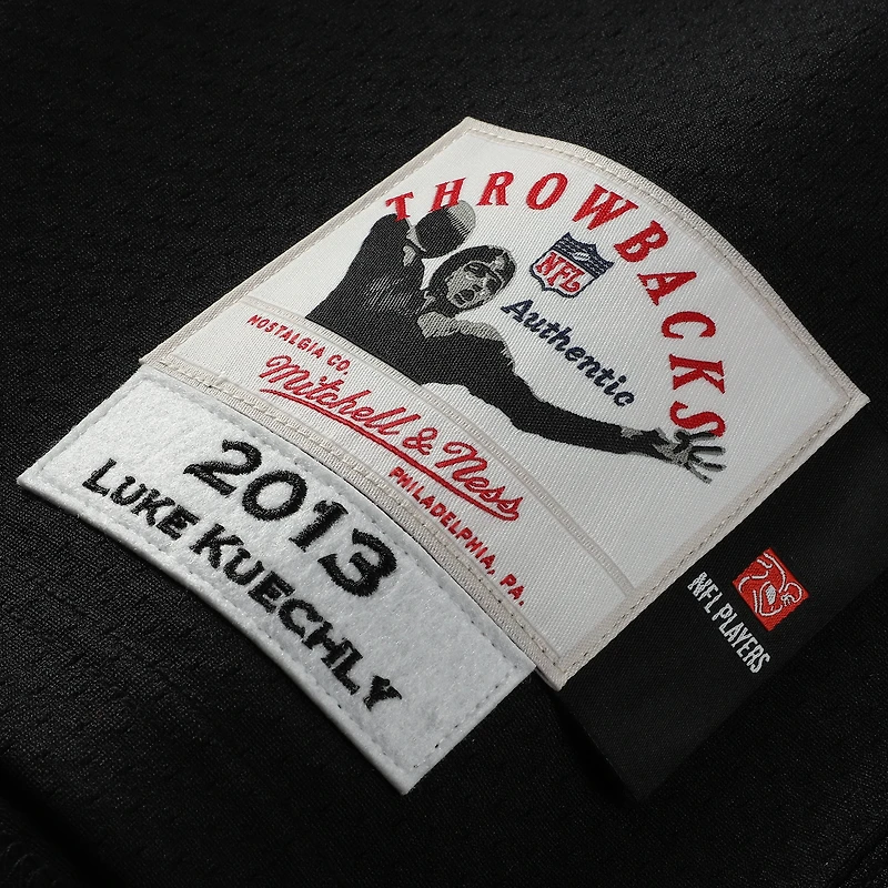 Maillot de joueur retraité authentique Mitchell & Ness Luke Kuechly noir des Carolina Panthers 2013