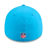 Casquette New Era bleue 39THIRTY Flex des Carolina Panthers 2025 Sideline pour homme