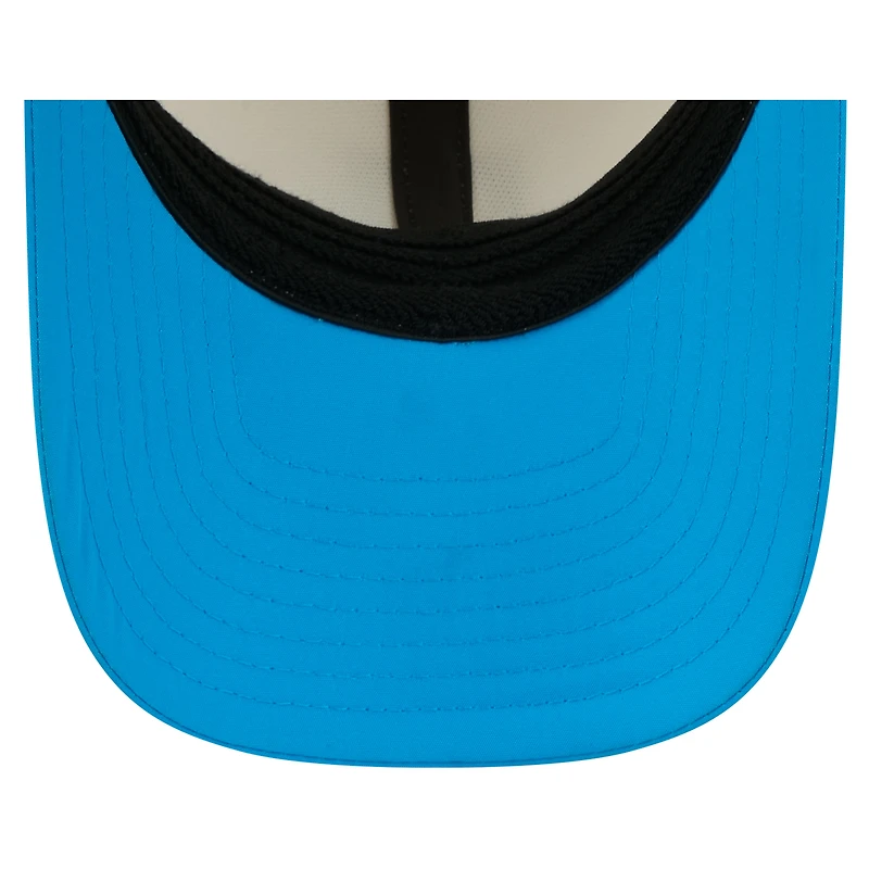 Casquette New Era Flex crème/bleue Carolina Panthers, camp d'entraînement NFL 2026, modèle 39THIRTY.