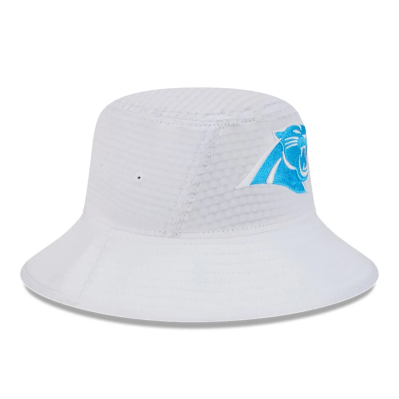 Chapeau bob extensible New Era pour hommes des Carolina Panthers 2024 NFL Training Camp