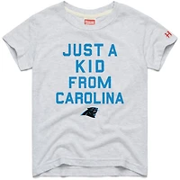 T-shirt blanc a trois mélanges Just Kid des Carolina Panthers pour hommage aux jeunes