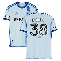 Maillot adidas bleu clair dédicacé par Alessandro Biello du CF Montréal, numéro 38, utilisé lors du match de la saison 2024 de la MLS - Taille M