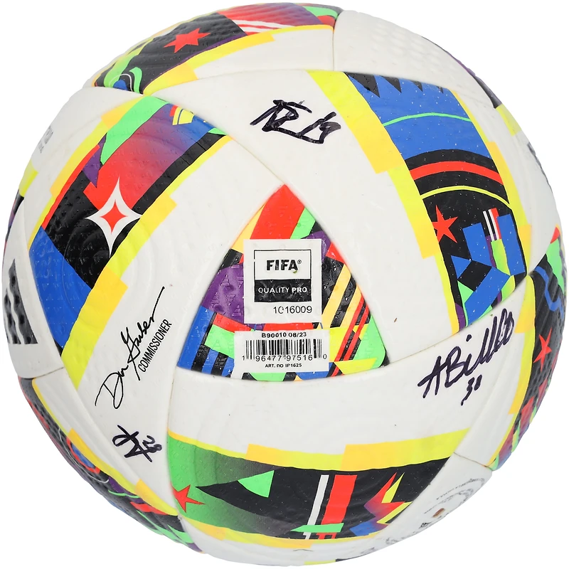 V106832 Ballon de soccer autographié du CF Montréal de la saison 2024 de la MLS avec 9 signatures - #1 16 Joel Waterman, Nathan Saliba, Jahkeele Marshall-Rutty, Alessandro Biello, Lassi Lappalainen, Kwadwo Opoku, Samuel Piette, Jonathan Sirois BALLON DE SOCCER AUTGU 45727 AUTGMUEQU MUSCBA0801