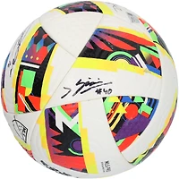V106832 Ballon de soccer autographié du CF Montréal de la saison 2024 de la MLS avec 9 signatures - #1 16 Joel Waterman, Nathan Saliba, Jahkeele Marshall-Rutty, Alessandro Biello, Lassi Lappalainen, Kwadwo Opoku, Samuel Piette, Jonathan Sirois BALLON DE SOCCER AUTGU 45727 AUTGMUEQU MUSCBA0801