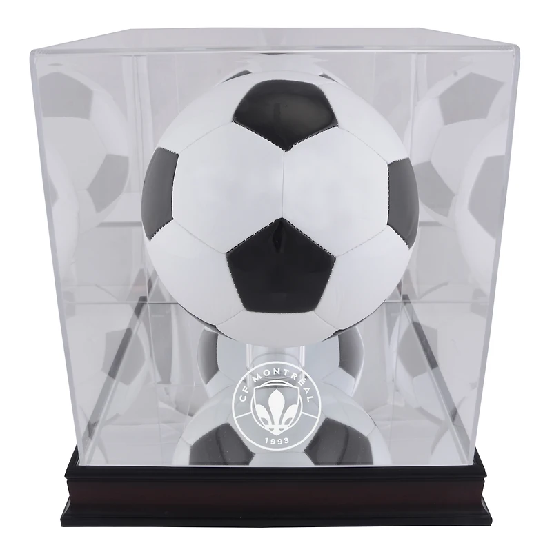 Vitrine de présentation de ballons de soccer avec logo de l'équipe CF Montréal en acajou