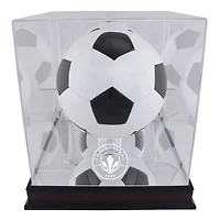 Vitrine de présentation de ballons de soccer avec logo de l'équipe CF Montréal en acajou
