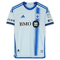 Maillot adidas bleu clair numéro 28, dédicacé par Jules-Anthony Vilsaint du CF Montréal, saison 2024 de la MLS - Taille M