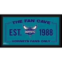 Collage encadré 10" x 20" des Charlotte Hornets, pour fan cave