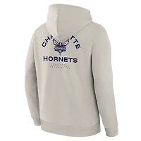 Sweat à capuche premium blanc cassé Charlotte Hornets Crossover Collection Blocked Shot pour homme Fanatics