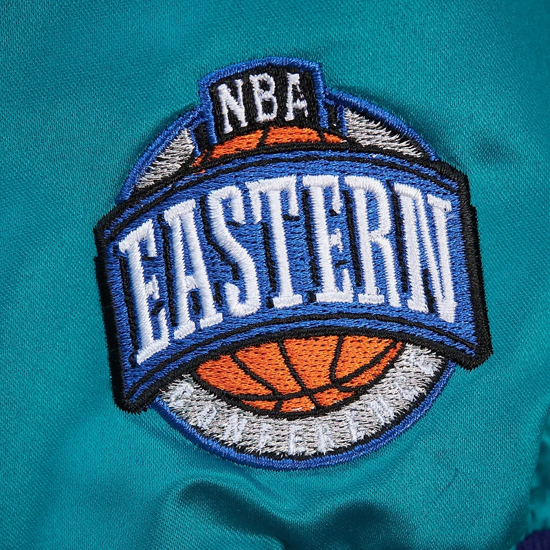 Veste à boutons-pression en satin léger Hardwood Classics Team OG 3.0 de Mitchell & Ness pour homme, bleu sarcelle Charlotte Hornets