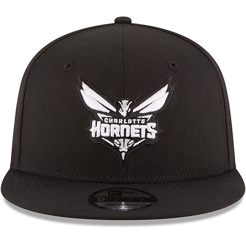 Casquette ajustable Snapback 9FIFTY avec logo noir et blanc Charlotte Hornets New Era pour homme