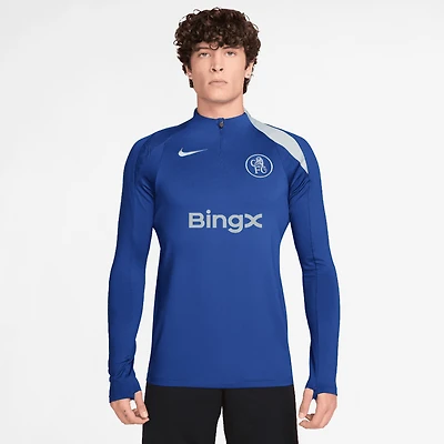 Haut Nike bleu Chelsea 2025/26 Strike Drill à manches longues et fermeture éclair quart de tour Dri-FIT pour homme
