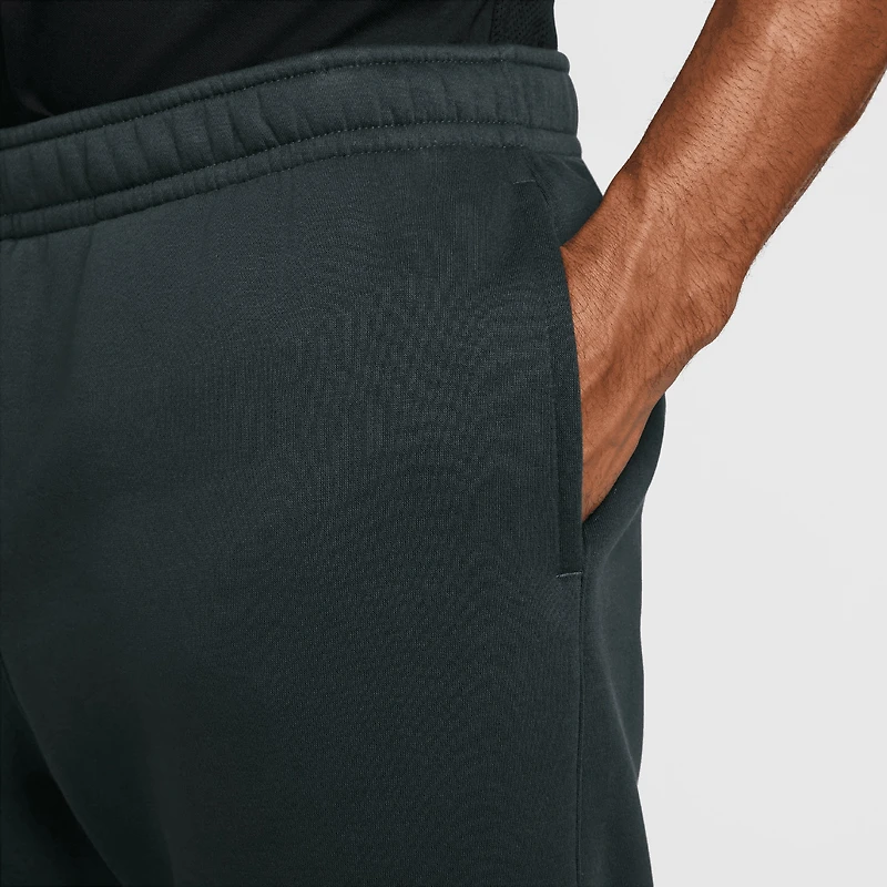 Men's Nike Green Chelsea Sportswear Club Fleece Jogger