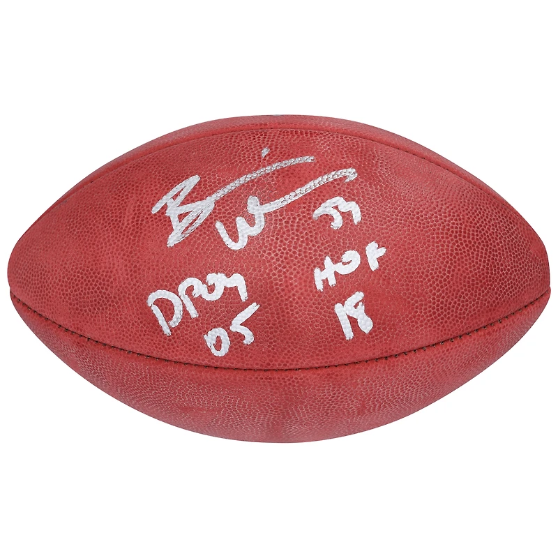 Ballon de football Wilson Duke en couleur autographié par Brian Urlacher des Chicago Bears avec inscriptions « DPOY 05 » et « HOF 18 »