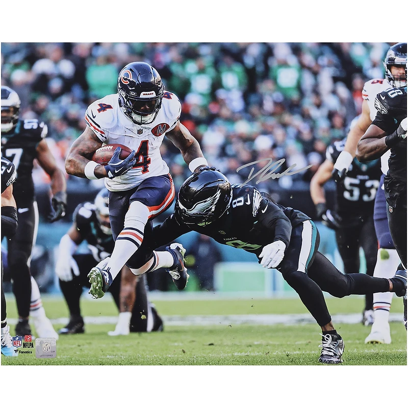 V106832 Bears D'Andre Swift Chicago Bears Autographié 16" x 20" Bras raide contre les Eagles de Philadelphie Photo 4 D'Andre Swift AUT 16x20 PHOTO 46059 AUTPHO 16FBSW0013