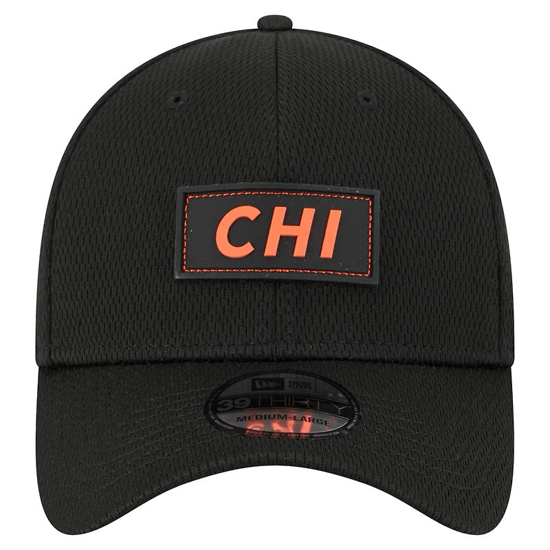 Men's New Era  Black Chicago Bears Scoreboard 39THIRTY Flex Hat