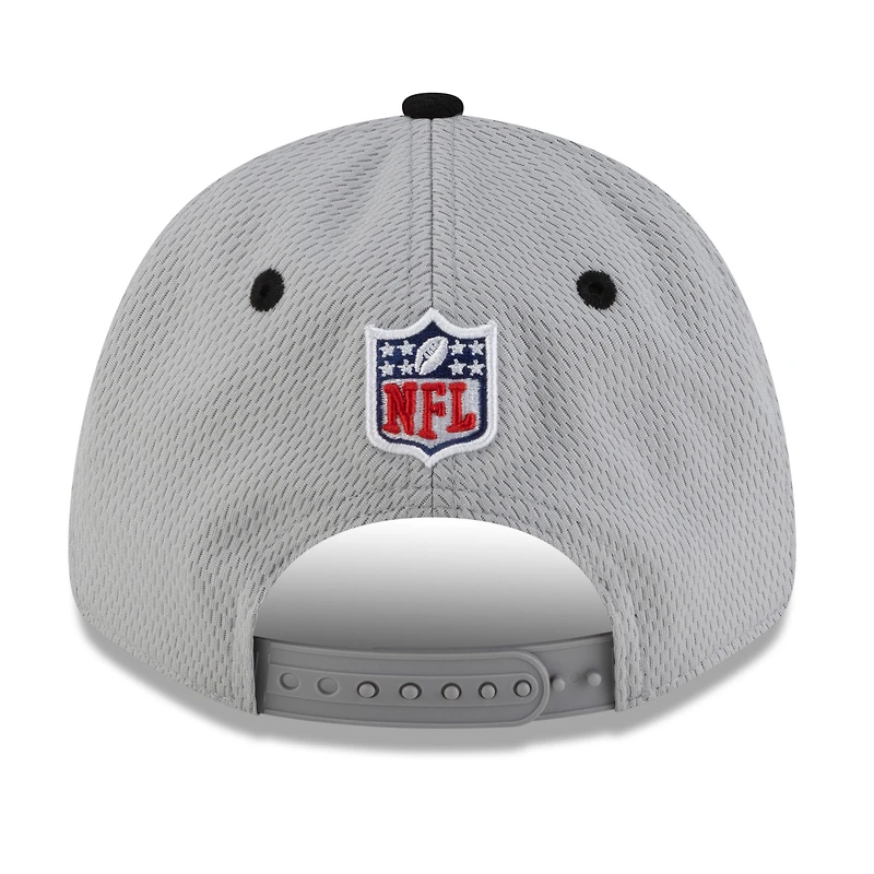 Men's New Era Gray/Black Chicago Bears 2025 NFC North Division Champions Locker Room Trophy Collection 9FORTY Adjustable Hat