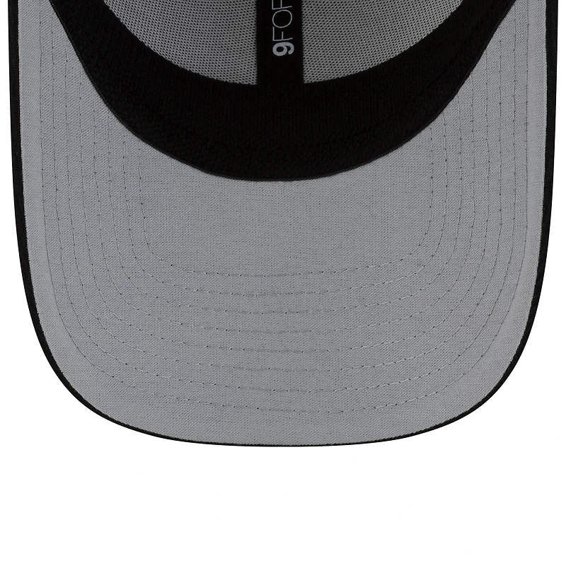 Men's New Era Gray/Black Chicago Bears 2025 NFC North Division Champions Locker Room Trophy Collection 9FORTY Adjustable Hat