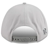 Casquette ajustable New Era grise Chicago Bears 2025 Sideline M-Crown 9FORTY pour homme