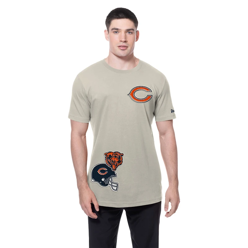 T-shirt New Era beige clair à patchs multiples des Chicago Bears pour homme