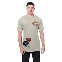 T-shirt New Era beige clair à patchs multiples des Chicago Bears pour homme