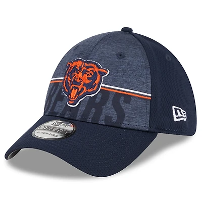 Casquette flex 39THIRTY Chicago Bears 2023 NFL Training Camp New Era pour homme, bleu marine