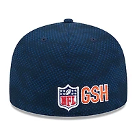 Casquette ajustée 59FIFTY New Era pour hommes des Chicago Bears 2024 Sideline bleu marine