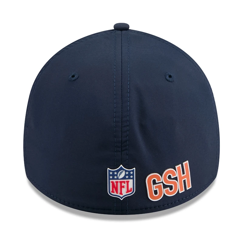Casquette New Era 39THIRTY Flex bleu marine Chicago Bears 2025 Sideline pour homme