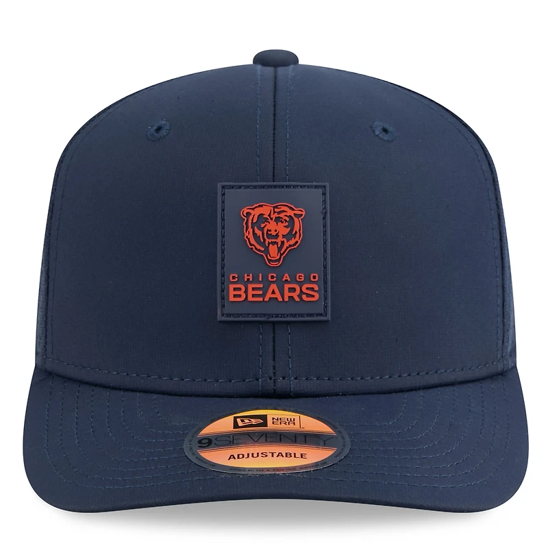 Men's New Era  Navy Chicago Bears 2025 Sideline 9SEVENTY Adjustable Trucker Hat