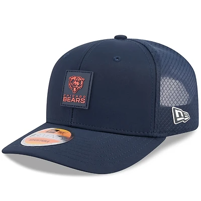 Men's New Era  Navy Chicago Bears 2025 Sideline 9SEVENTY Adjustable Trucker Hat