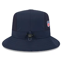 Bob New Era bleu marine Chicago Bears 2025 Sideline pour homme