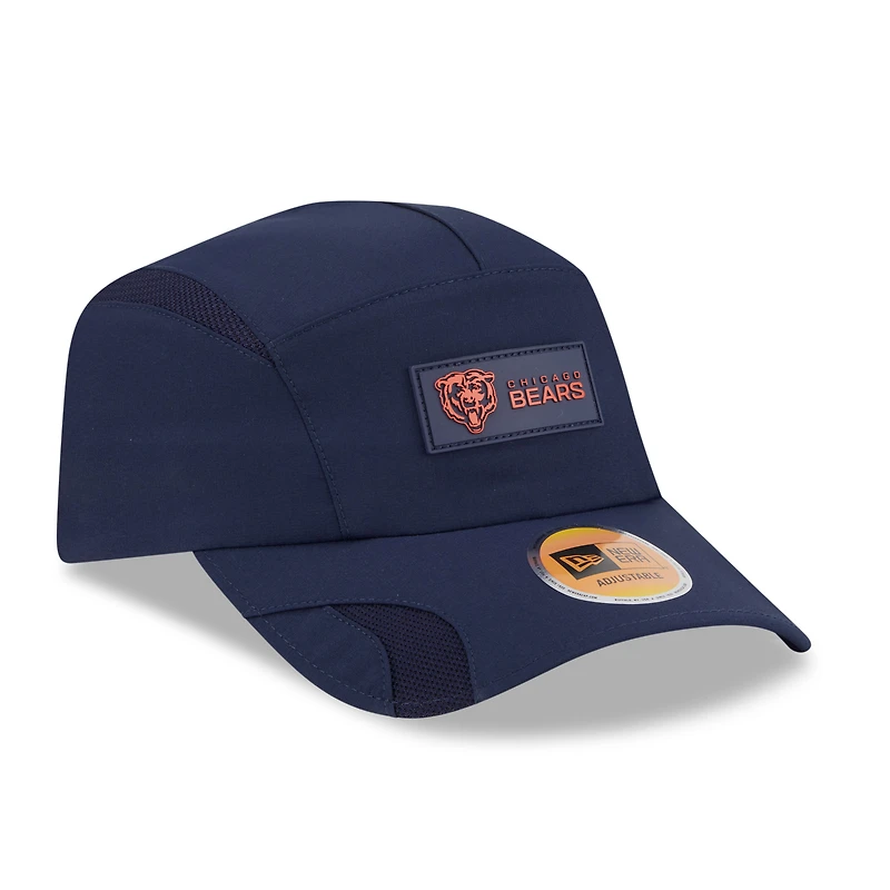 Men's New Era Navy Chicago Bears 2025 Sideline  Runner Adjustable Hat