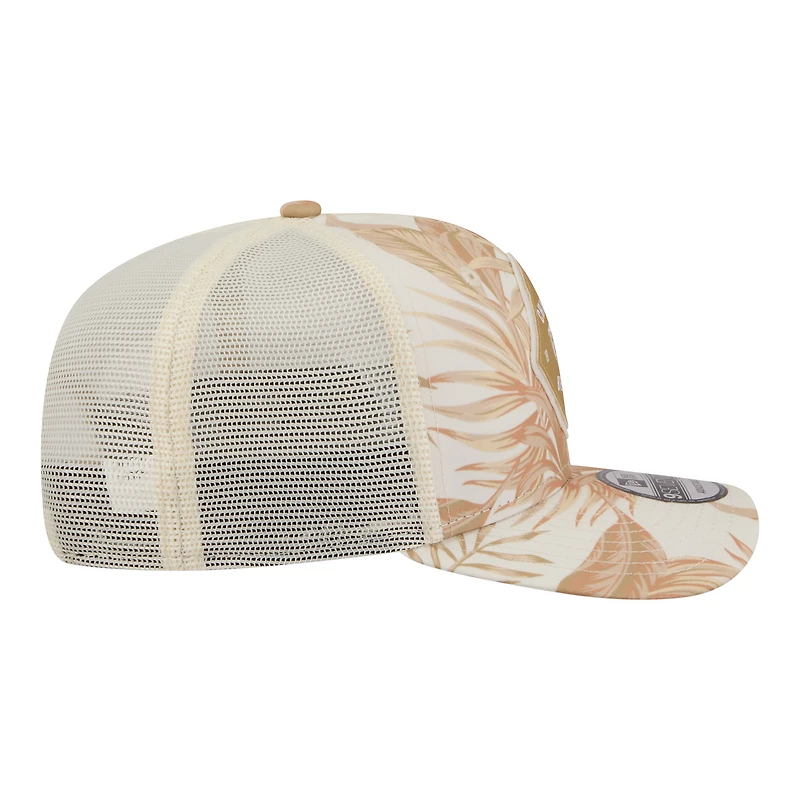 Casquette trucker ajustable New Era Chicago Bears Tonal Palm COOLERA 9SEVENTY pour homme, couleur beige.