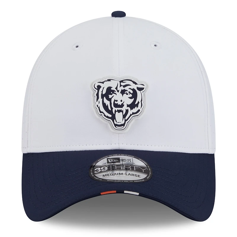 Men's New Era  White/Navy Chicago Bears 2025 NFL Training Camp 39THIRTY Flex Hat