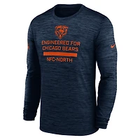 T-shirt Nike bleu marine Chicago Bears Sideline Velocity Performance à manches longues pour homme