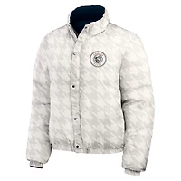 Doudoune courte réversible entièrement zippée bleu marine/blanc pour femme WEAR by Erin Andrews des Chicago Bears
