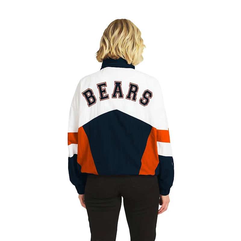 Veste coupe-vent à capuche blanche et marine Chicago Bears pour femme, signée WEAR by Erin Andrews.