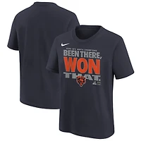 T-shirt Nike bleu marine pour jeunes, collection trophées des Chicago Bears, champions de la division NFC Nord 2025