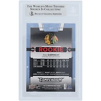 Carte de recrue authentifiée signée Alex DeBrincat Chicago Blackhawks 2017-18 Upper Deck Compendium Blue #877 Beckett Fanatics Witnessed