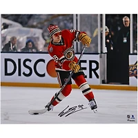 Photo autographiée de Connor Bedard (Blackhawks de Chicago) - Classique hivernale 2025 (40,6 x 50,8 cm)