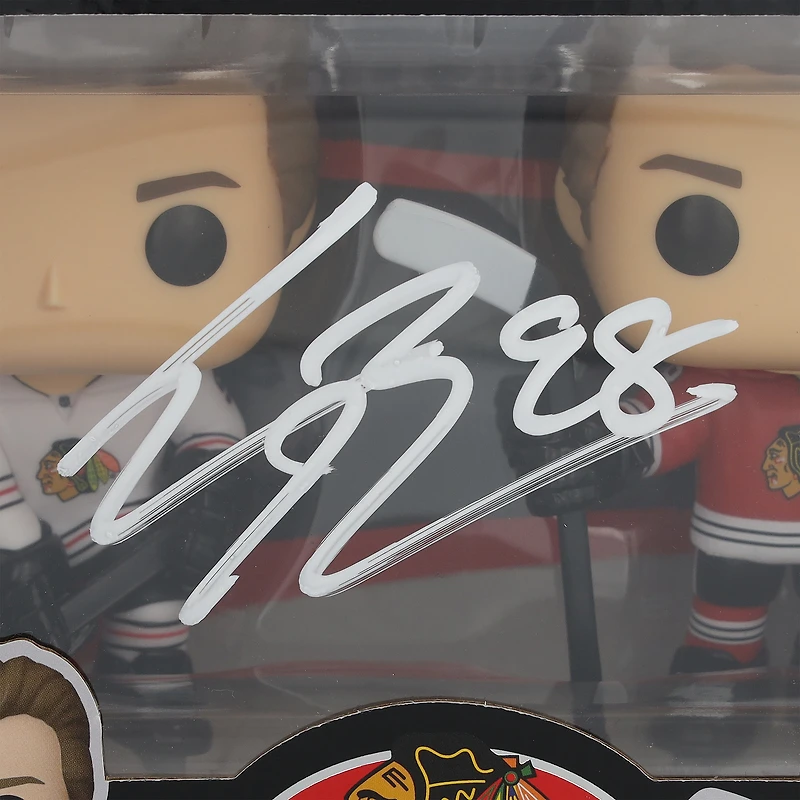 Figurine Funko Pop! en vinyle autographiée de Connor Bedard, joueur des Blackhawks de Chicago (lot de deux).