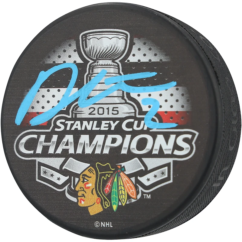 Rondelle de hockey autographiée par Duncan Keith, des Blackhawks de Chicago, champions de la Coupe Stanley 2015