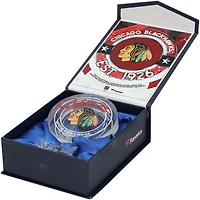 Rondelle de cristal autographiée par Duncan Keith des Blackhawks de Chicago - Remplie de glace - Saison 2023-2024
