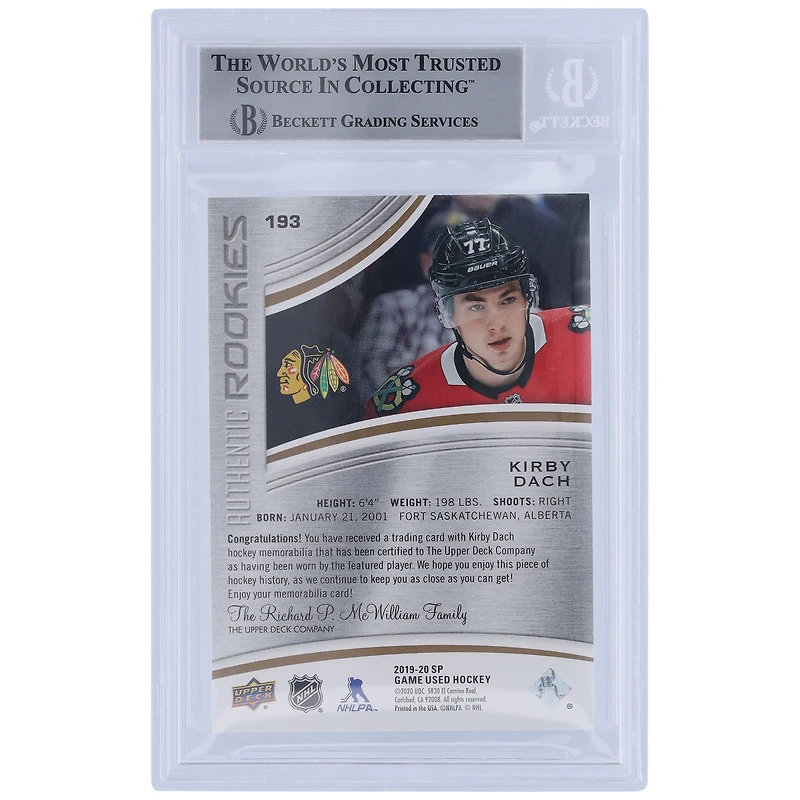 Carte de recrue authentique Kirby Dach des Blackhawks de Chicago, autographiée, saison 2019-20, Upper Deck SP Game Used Gold Authentic Rookies Relic n° 193/599, authentifiée par Beckett Fanatics Witnessed.