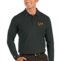 Polo à manches longues Antigua Charcoal Chicago Blackhawks Tribute pour homme