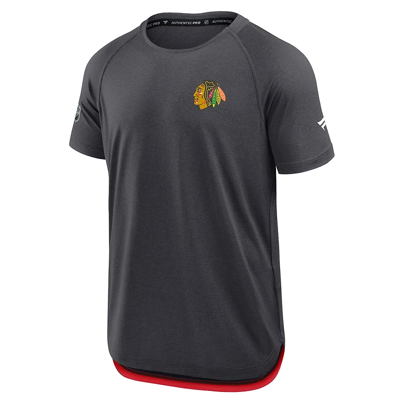 T-shirt de performance authentique Pro Rink Raglan Fanatics pour homme, anthracite, des Chicago Blackhawks