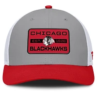 Casquette ajustable Fanatics grise/rouge pour homme des Chicago Blackhawks Fundamental Adapt Trucker